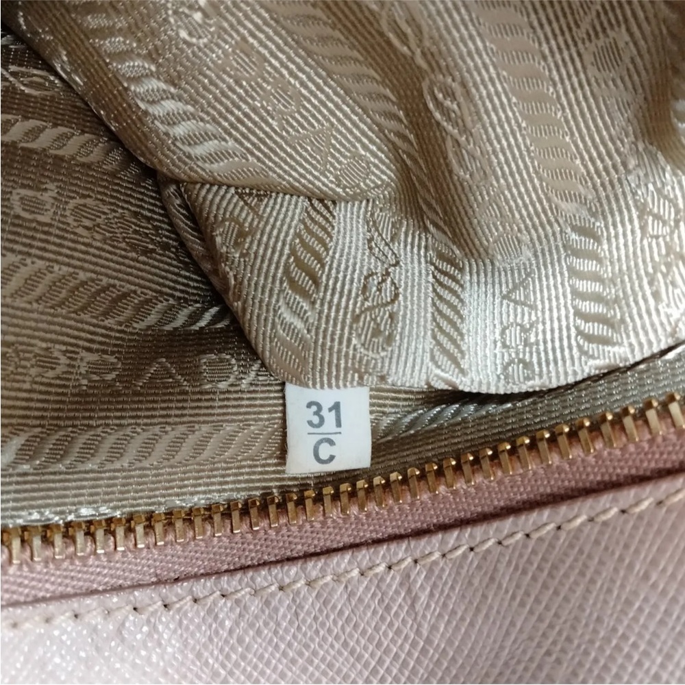 EUC PRADA CAMMEO SAFFIANO LEATHER TOTE BAG - Picture 4 of 8